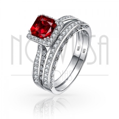 imagem LUXUOSO ANEL DE PRATA 925S COM LINDO CRISTAL DE SWAROVSKI COR SAFIR RED