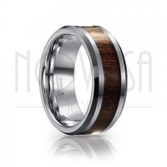 imagem FIBRA WOOD EDITION - LUXUOSO ANEL DE TUNGSTÊNIO COM INLAY DE MADEIRA