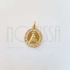 imagem MEDALHA NOSSA SENHORA APARECIDA ZIRCÔNIA - PINGENTE FOLHEADO Á OURO  